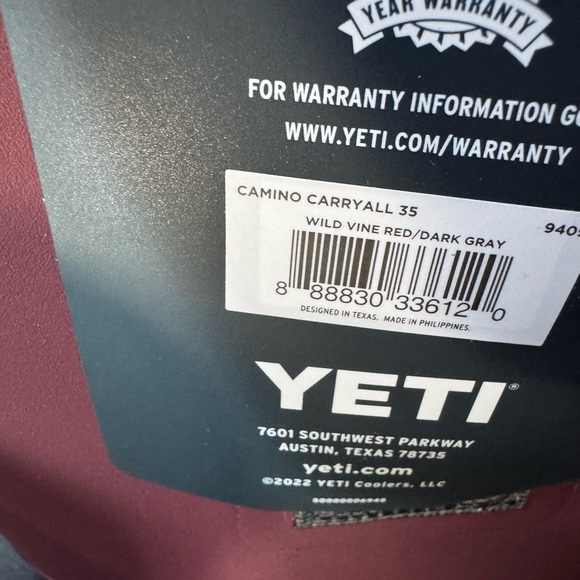 YETI NWT Camino Carryall 35 - Wild Vine Red - OFFERS ACCEPTED - Picture 4 of 4